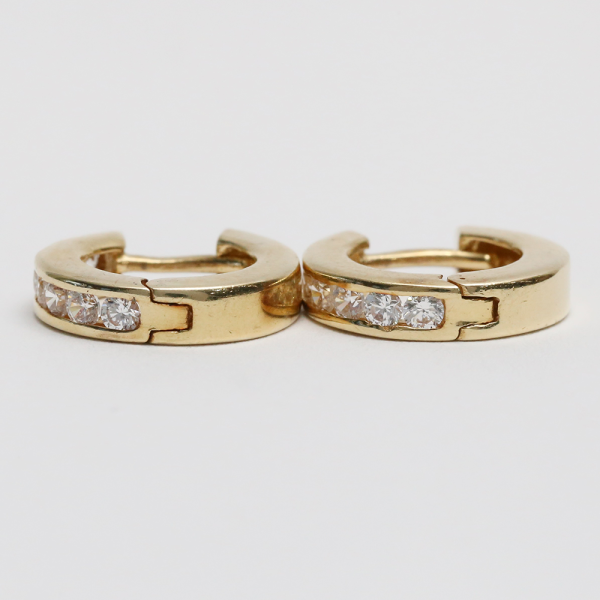 Cercei cu Diamante din Aur Galben 14k