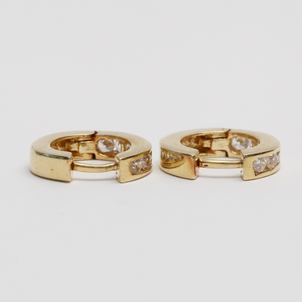 Cercei cu Diamante din Aur Galben 14k