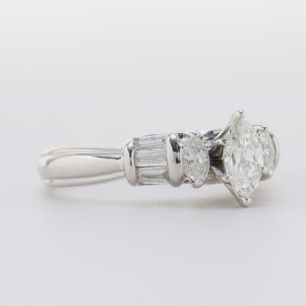 Inel de Logodnă cu Multiple Diamante din Aur Alb 14k