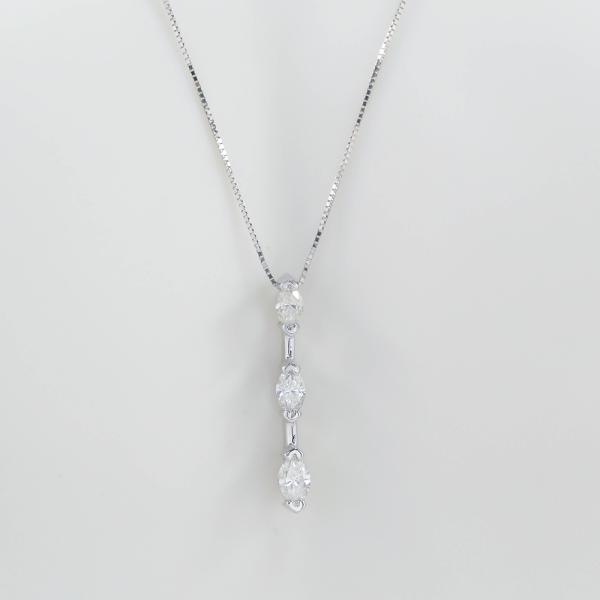 Pandantiv cu Diamante din Aur Alb 14k