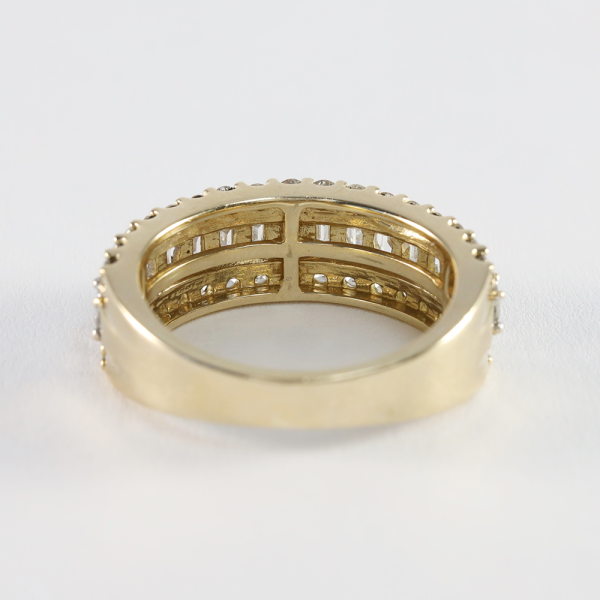 Inel Cu Diamante din Aur Galben 14k