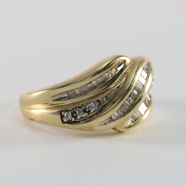 Inel Cu Diamante din Aur Galben 14k