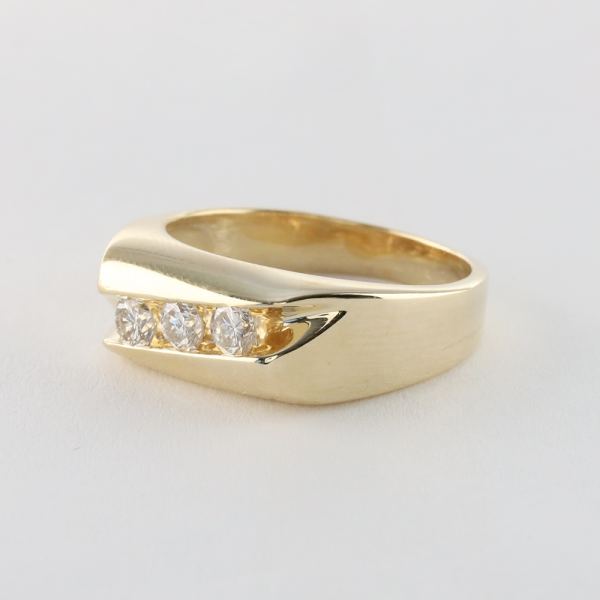 Inel Cu Trei Diamante din Aur Galben 14k