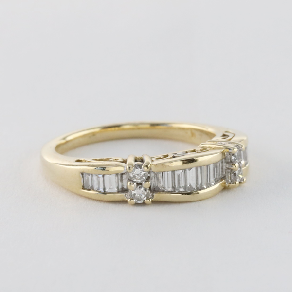 Inel Cu Diamante din Aur Galben 14k