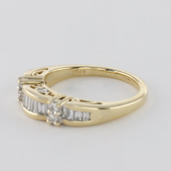 Inel Cu Diamante din Aur Galben 14k