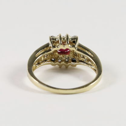 Inel Cu Rubin și Diamante din Aur Galben 14k