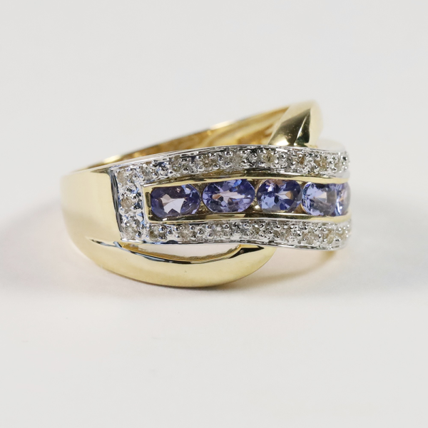 Inel cu Tanzanit & Diamante din Aur Galben 14k.
