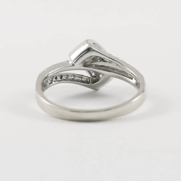 Inel Crossover Cu Diamante din Aur Alb 14k