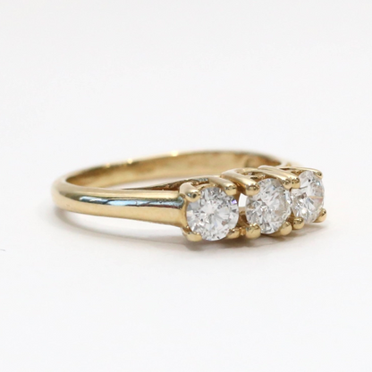 Inel Cu Trei Diamante din Aur Galben 14k