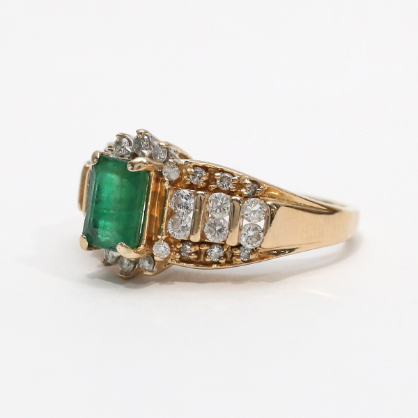 Inel cu Smarald Și Diamante din Aur Galben 14k