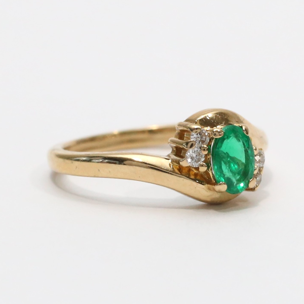Inel cu Smarald Și Diamante din Aur Galben 14k