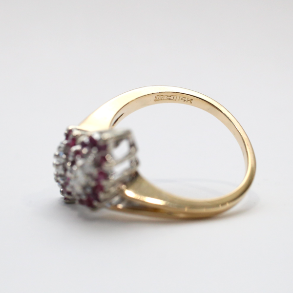 Inel cu Rubine Și Diamante din Aur Galben 14k