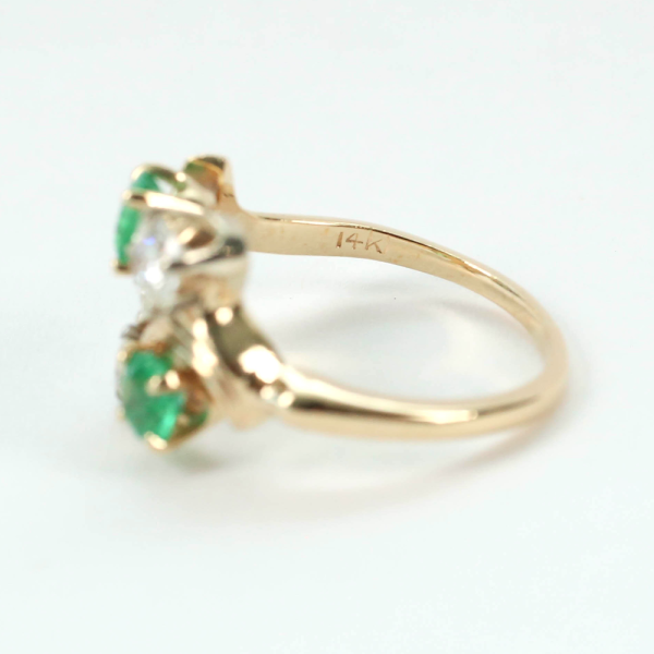 Inel cu Smarald Și Diamante din Aur Galben 14k