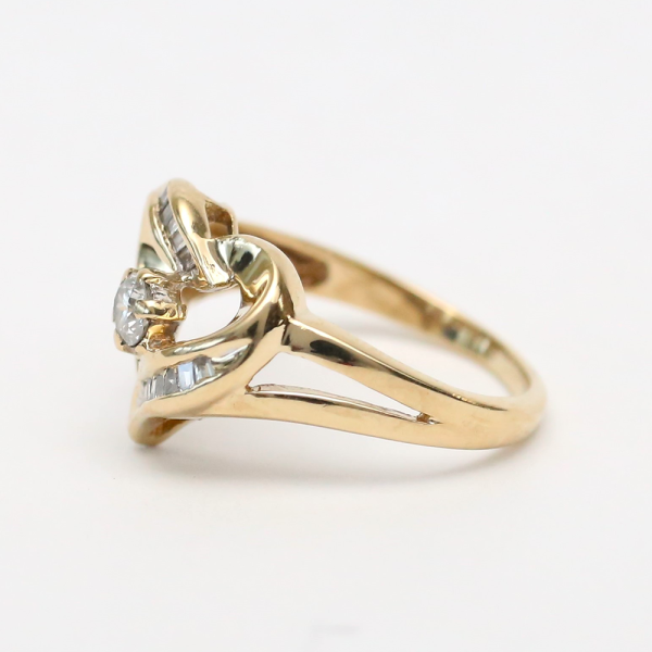 Inel Inimă cu Diamante din Aur Galben 10k