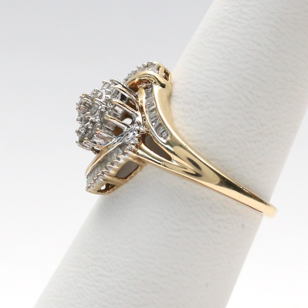 Inel cu Diamante din Aur Galben 10k