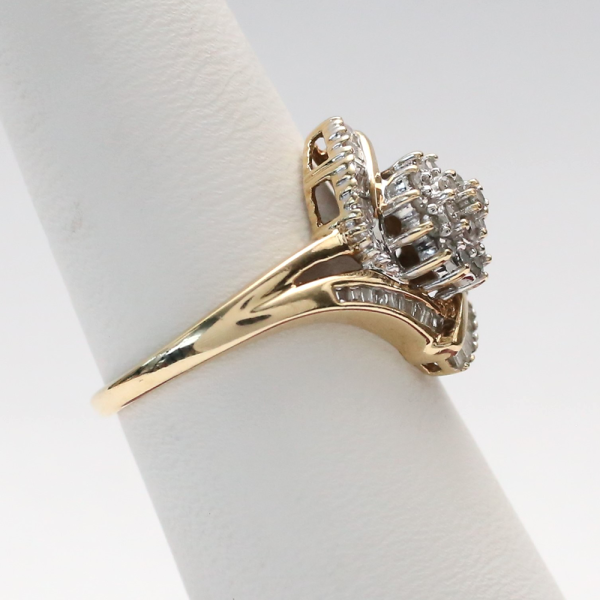 Inel cu Diamante din Aur Galben 10k