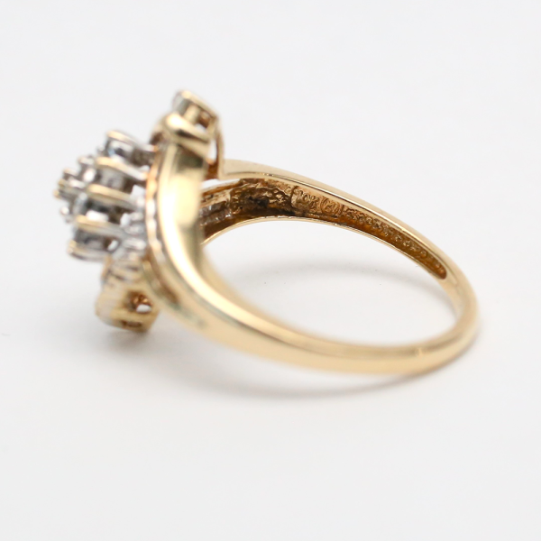 Inel cu Diamante din Aur Galben 10k