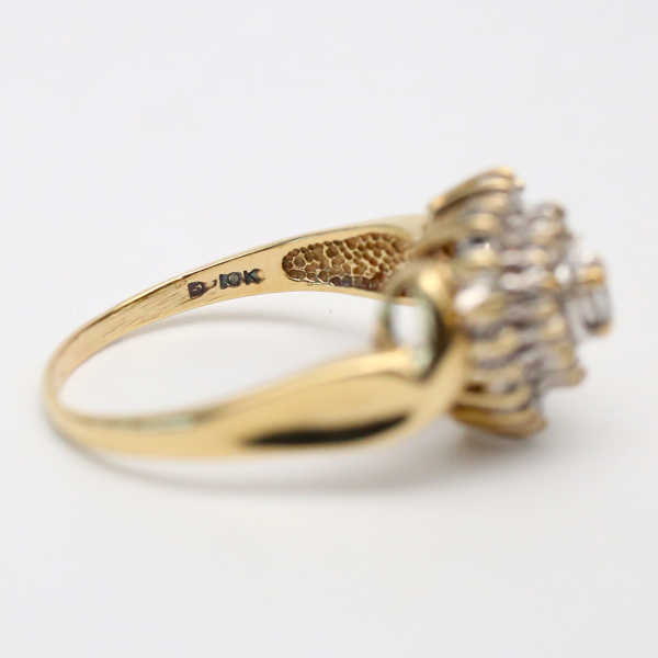 Inel Inimă cu Diamante din Aur Galben 10k