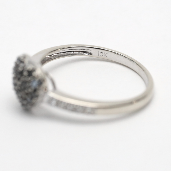 Inel Inimă cu Diamante Alb Și Negru din Aur Alb 10k