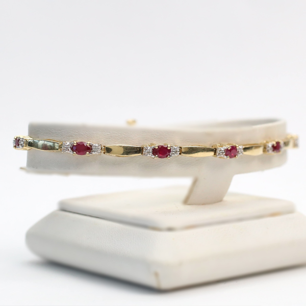 Brăţară cu Diamante Și Rubine din Aur Galben 14k