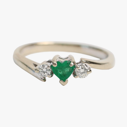 Inel cu Smarald Inimă Și Diamante din Aur Alb 14k