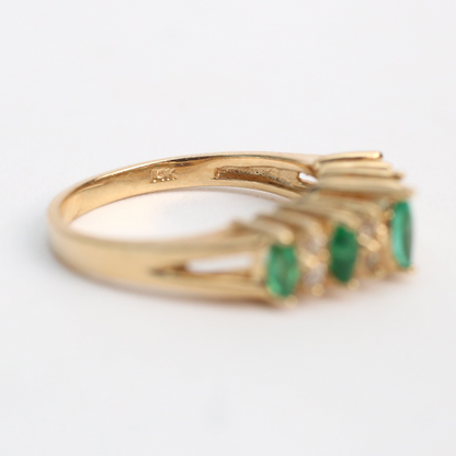 Inel cu Smarald Și Diamante din Aur Galben 14k