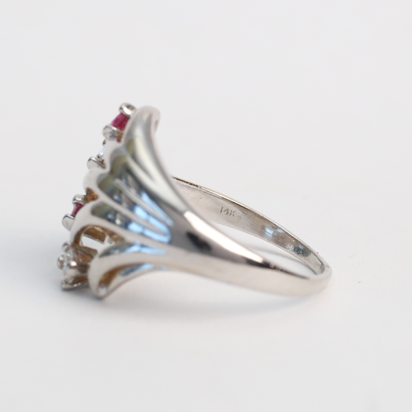 Inel cu Rubine Și Diamante din Aur Alb 14k