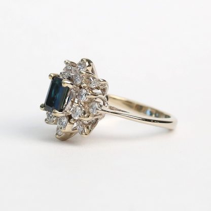 Inel Cocktail cu Safire Și Diamante din Aur Alb 18k