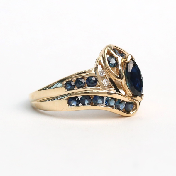 Inel cu Safire Și Diamante din Aur Galben 10k