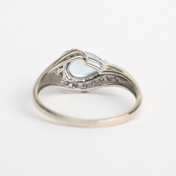 Inel cu Acvamarin Și Diamante din Aur Alb 14k