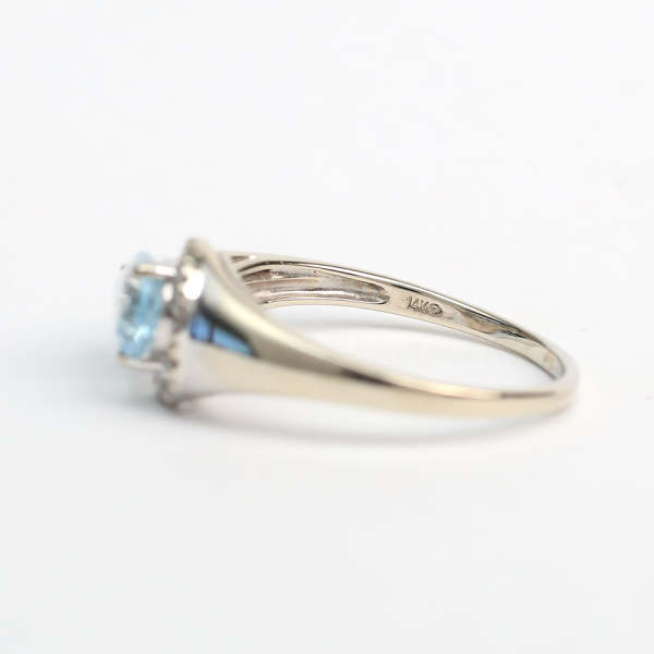 Inel cu Acvamarin Și Diamante din Aur Alb 14k