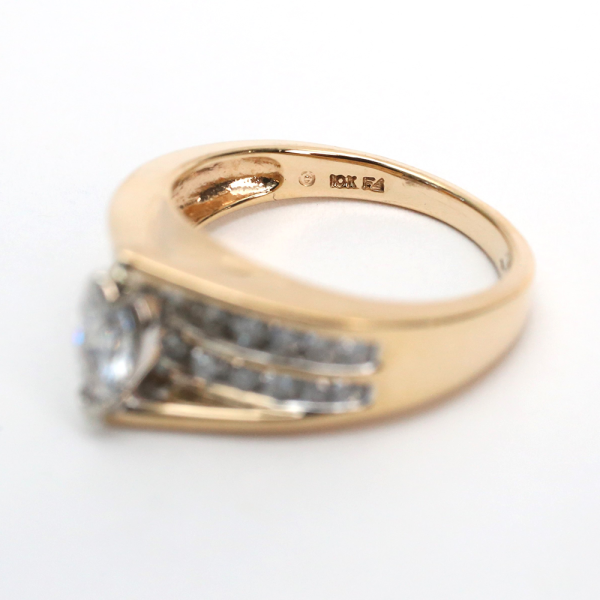 Inel cu Diamante din Aur Galben 10K