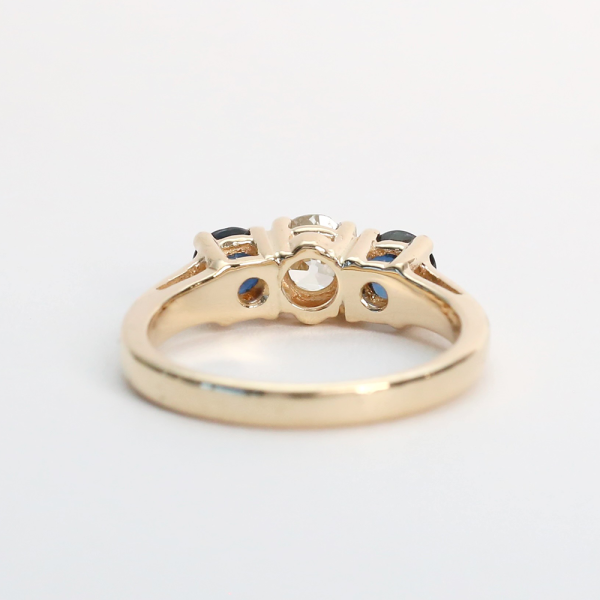 Inel cu Safire Și Diamante din Aur Galben 14k