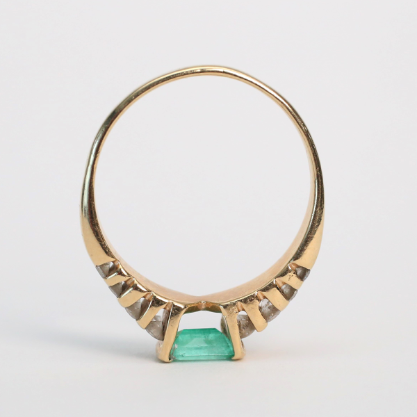 Inel cu Smarald Si Diamante din Aur Galben 14k