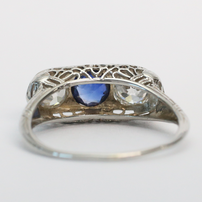 Inel cu Safire Și Diamante din Aur Alb 14k
