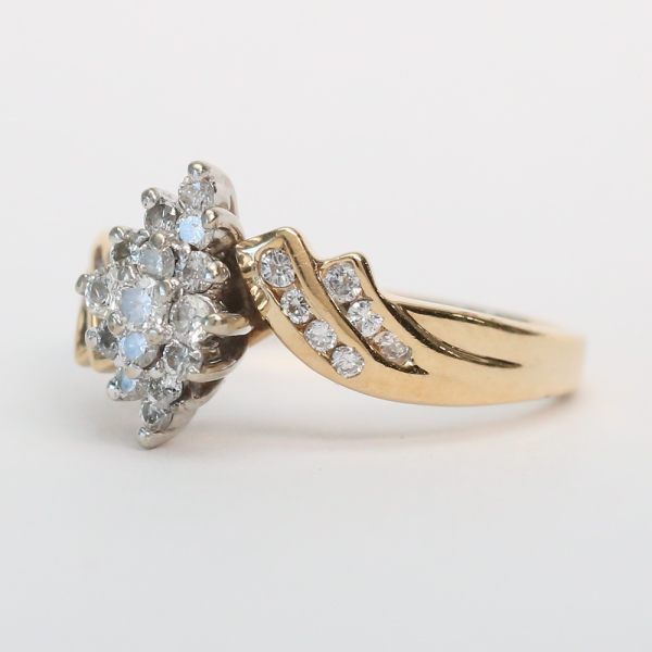 Inel cu Diamante din Aur Galben 14k