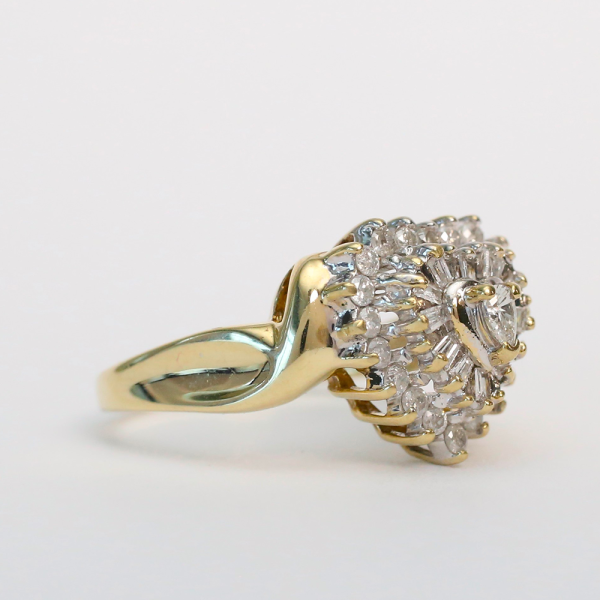 Inel Inimă cu Diamante din Aur Galben 10k