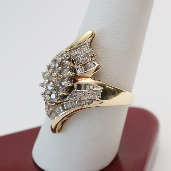 Inel cu Diamante din Aur Galben 10k