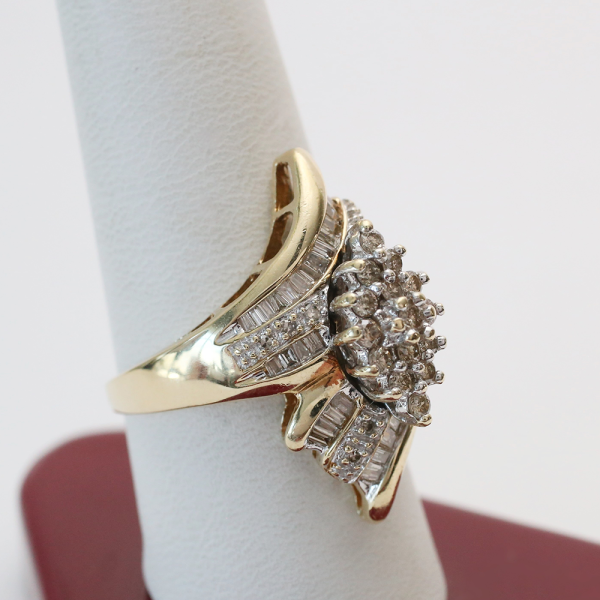 Inel cu Diamante din Aur Galben 10k