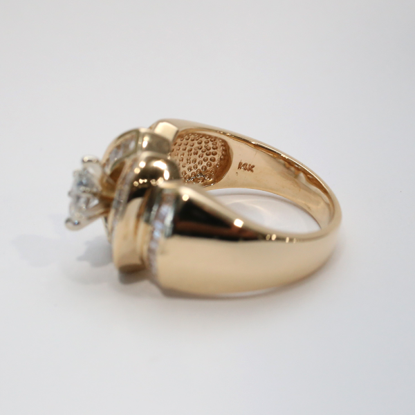 Inel cu Diamante din Aur Galben 14k