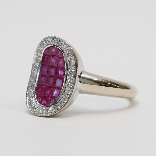 Inel cu Diamante Și Rubine din Aur Alb 18k