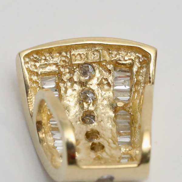 Pandantiv cu Diamante din Aur Galben 14k