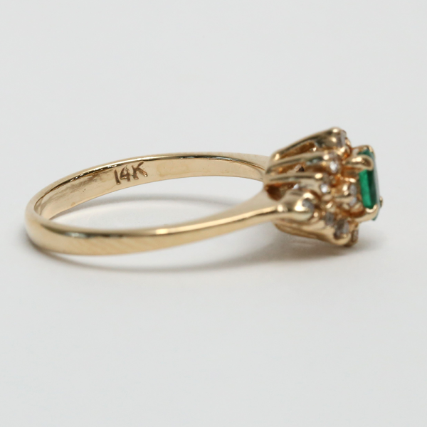 Inel cu Diamante & Smarald din Aur Galben 14k