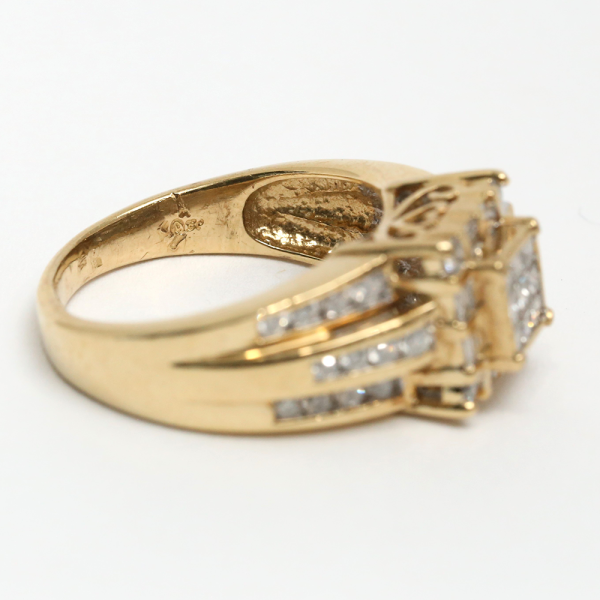 Inel cu Diamante din Aur Galben 10k