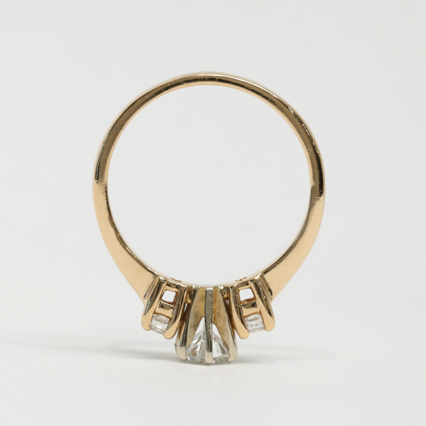 Inel cu Trei Diamante din Aur Galben 14k