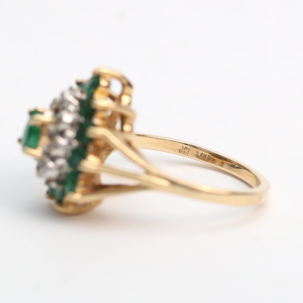 Inel Cocktail cu Smarald Și Diamante din Aur Galben 14k