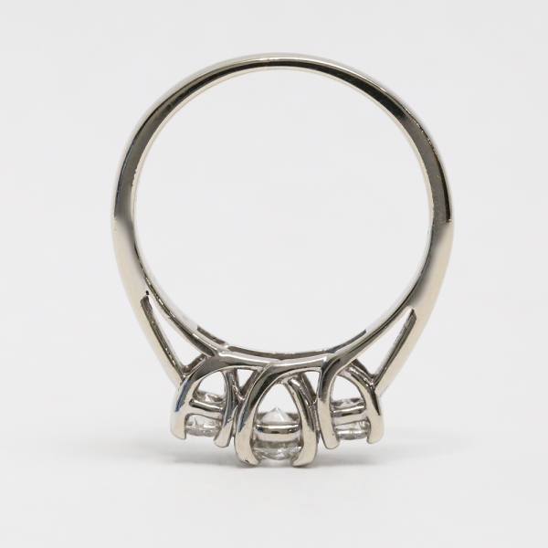 Inel cu Trei Diamante din Aur Alb 14k