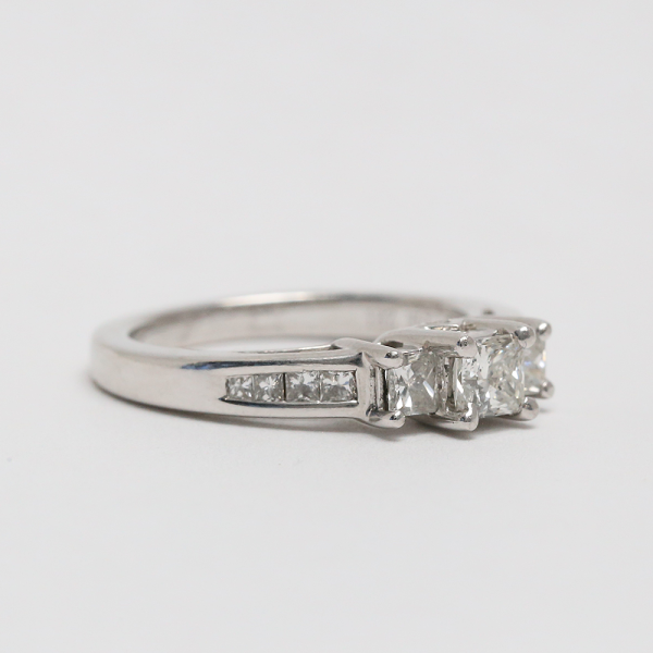 Inel cu Diamante din Aur Alb 14k