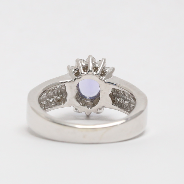 Inel cu Tanzanita & Diamante din Aur Alb 14k