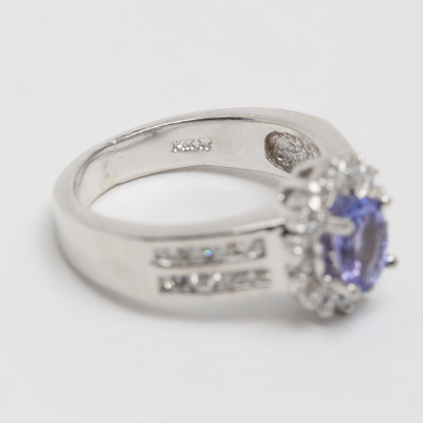 Inel cu Tanzanita & Diamante din Aur Alb 14k